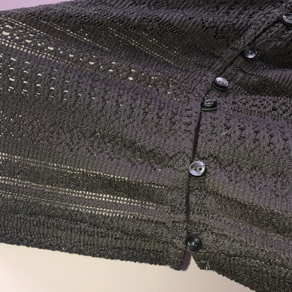 Green see-threw top - Picture 4 of 5